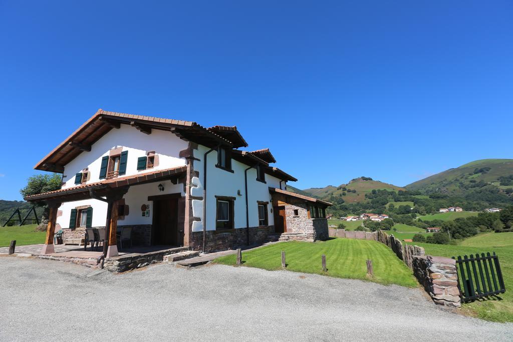 Apaiolarre Guest House Zuaztoy de Azpilcueta Ruang foto