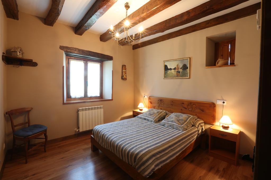 Apaiolarre Guest House Zuaztoy de Azpilcueta Ruang foto