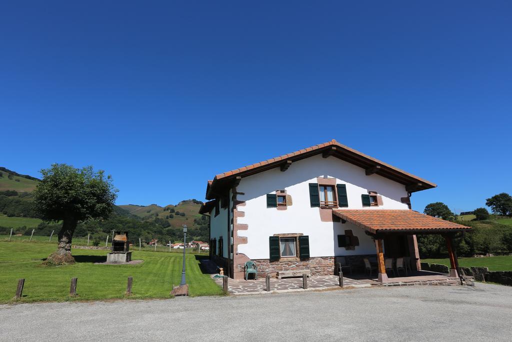 Apaiolarre Guest House Zuaztoy de Azpilcueta Ruang foto
